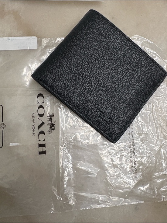 Coach Black Pebbled Leather Bi-Fold Card Wallet-opened to take photos never used main image 1